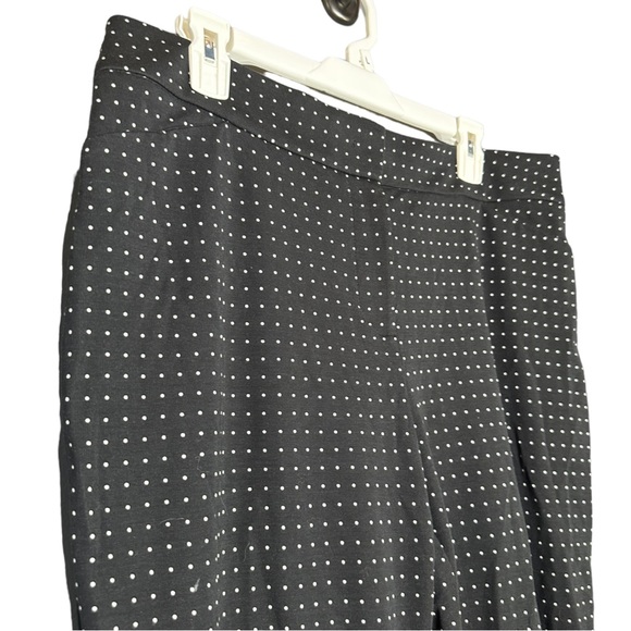 Chicos Black White Polka Dot Straight Leg Pants Size 10 - Picture 8 of 8